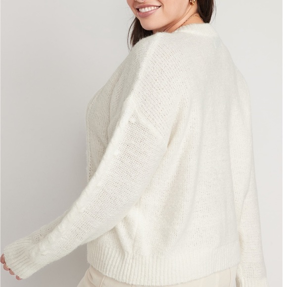 NWT Old Navy Cable Knit Sweater - Picture 2 of 11